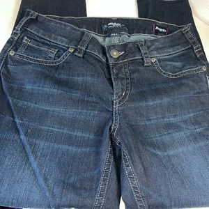 Silver jeans, suki mid ankle skinny jeans 👖